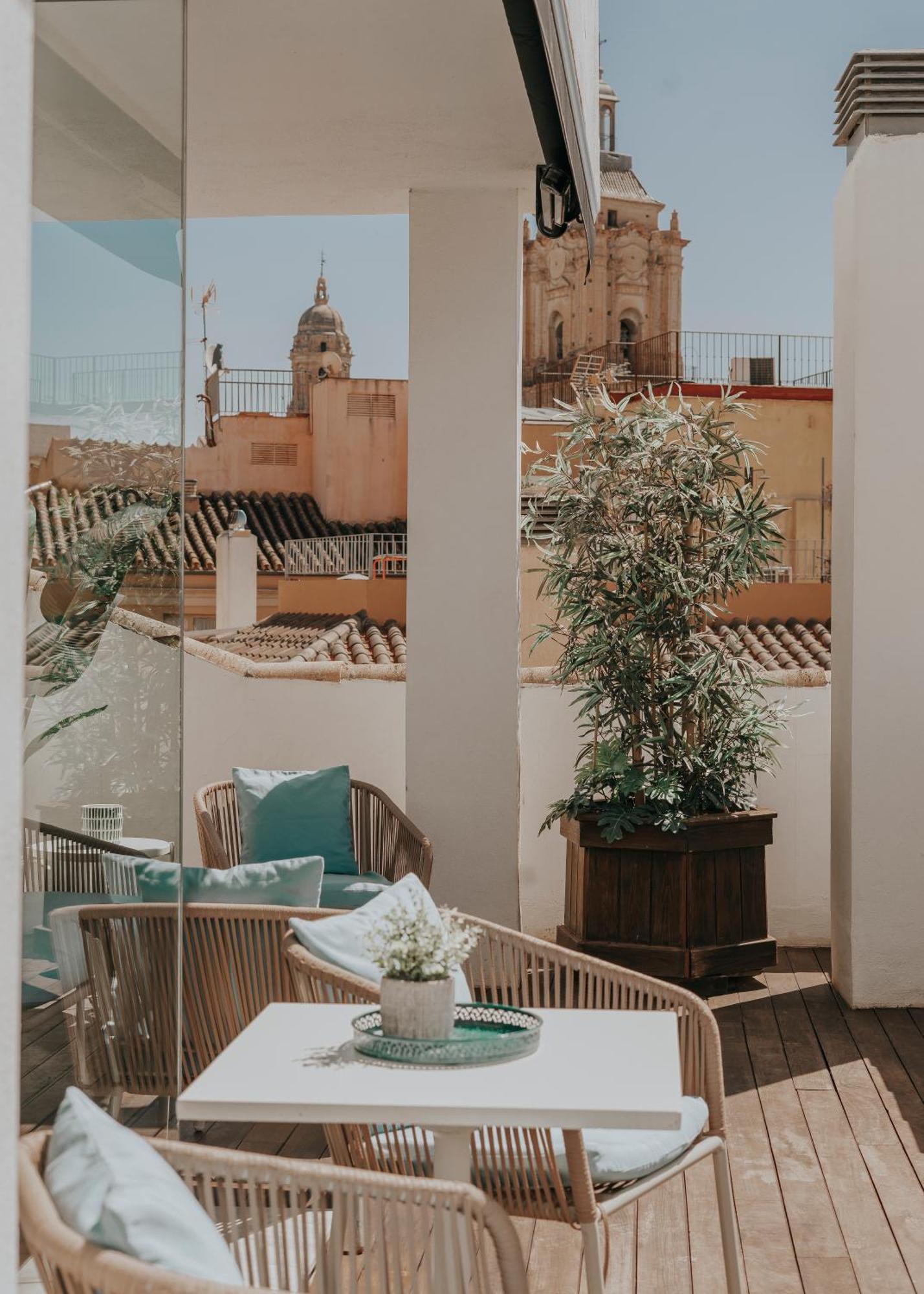 Vincci Selección Del Patio Hotel Málaga